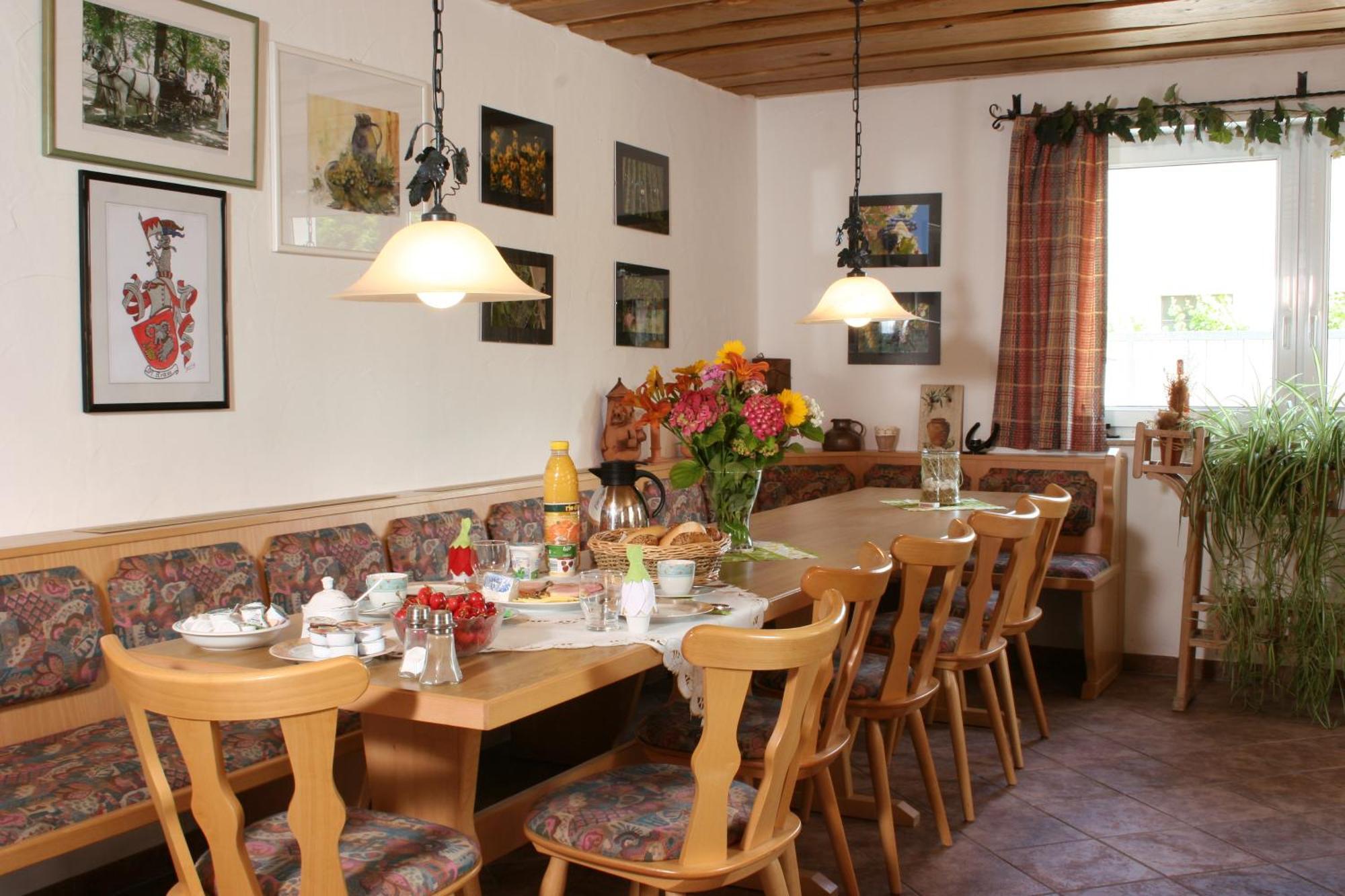 Weingut Herbert Kram Nordheim am Main Exteriör bild